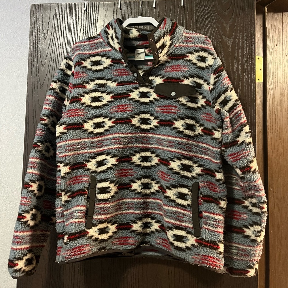 Cinch fleece pullover